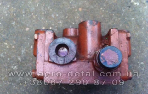 Усилитель потока 241.34.00.000 комбайна Дон-1500 и фронтального погрузчика Т-156