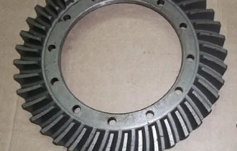 Шестерня ведомая главной передачи 133-2402060 ведущего среднего моста автомобиля ЗИЛ-133ГЯ