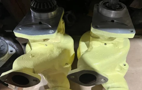 Насос забортної води двигуна 3Д6