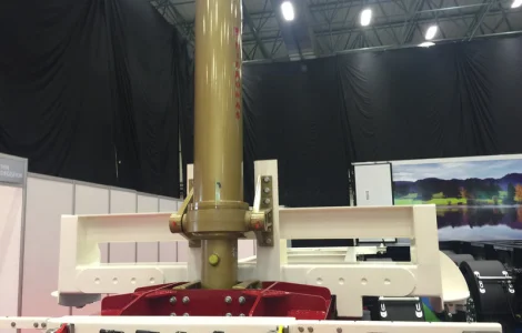 Гидроцилиндр Hidromass 4х-штоковый