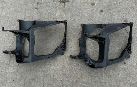 2107373 Кронштейн фары правый DAF XF 106 Euro 6