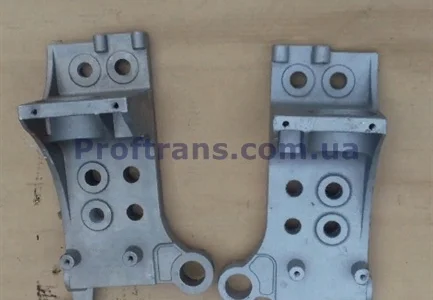 1735003 Кронштейн бампера правый Daf XF 105 Даф ХФ 105