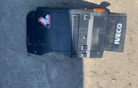 504208707 Крыло переднего колеса заднее правое Iveco Stralis 504073983