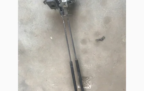 504226758 Амортизатор капота Iveco Stralis