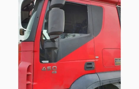 504232504 Дверь голая Iveco Stralis