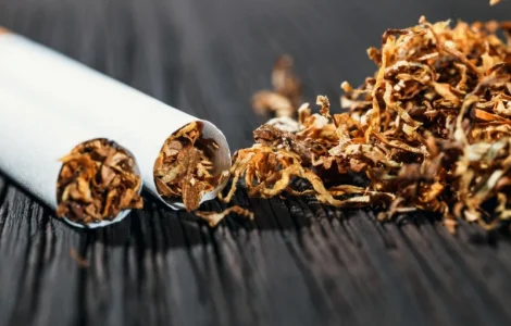 Большой выбор фабричных табаков: CAMEL, Marlboro, Winston, Captain Black
