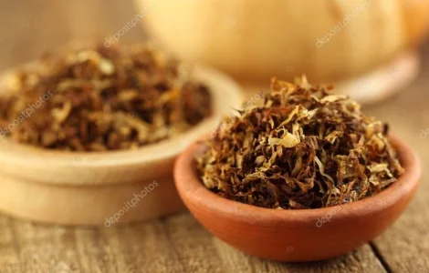 В продаже табак: ВИРДЖИНИЯ Голд, Мальборо, Кентукки, Винстон, Берли, Парламент  для  самокруток