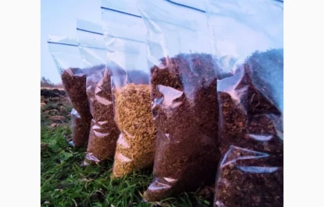 Лучший Фабричный Качественный Табак для трубки: Camel/Marlboro/Bond/L&M/ Parlament/ Winston