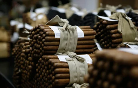 Табак сигаретный  для сигарет 1 кг. Сигарная обрезь. Пресованые табаки