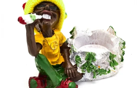 Пепельница керамическая Растаман 6-1482