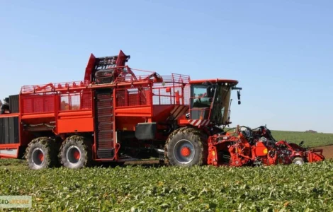 Аренда свеклоуборочного комбайна для уборки урожая