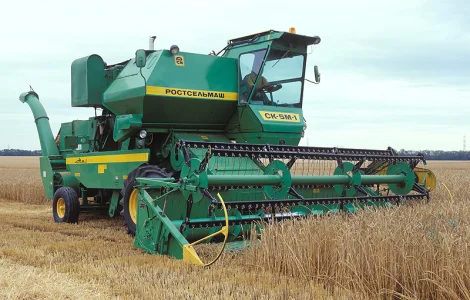 Два вільні комбайни для збору врожаю в м. Вінниця