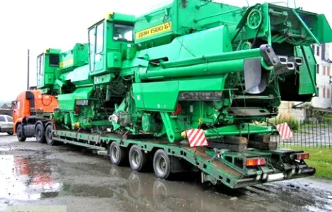 Перевозка комбайнов низкорамным тралом по Украине