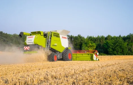 Услуги по уборке урожая подсолнуха, кукурузы и сои комбайнами
