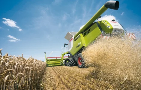 Аренда комбайнов для сбора урожая и негабаритные перевозки