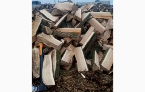 Дрова рубані