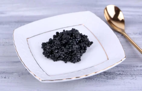 ЧОРНА ІКРА ОСЕТРОВА (АМУРСЬКИЙ ОСЕТР), 100 Г