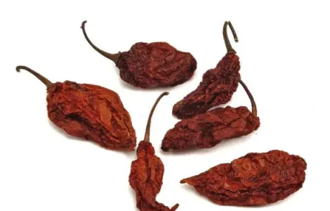 Копчений та сушений гострий перець Naga Jolokia