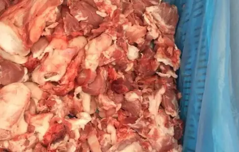 М'ясо на тушонку, ковбаси, свинина, фарш