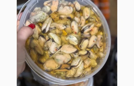 Продаж солінь та корейських салатів