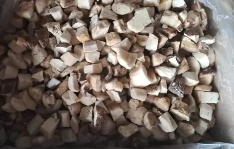 Качественные замороженные белые грибы (кубики) 1 сорт