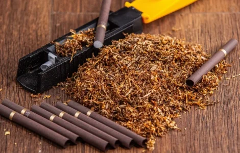 Табак продається і аксесуари