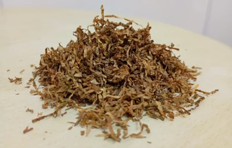 Гарний сухенький чистий тютюн