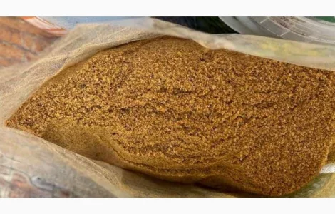 Потрібне табачне стебло мохорки