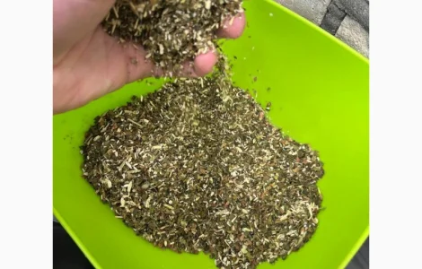 Махорка крепкая и пахучая