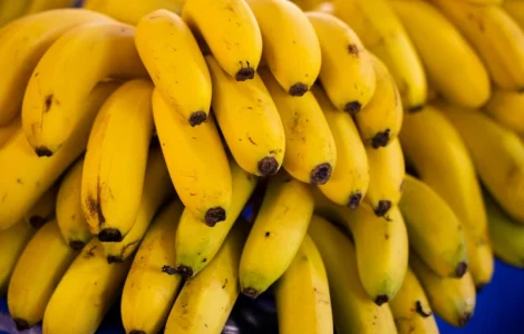 Закупаем бананы оптом в Киеве и области