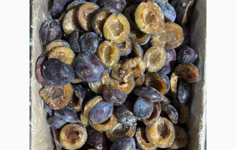 Продам заморожені сливи (половинки)