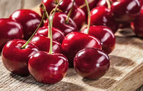 На постійній основі закуповую вишню