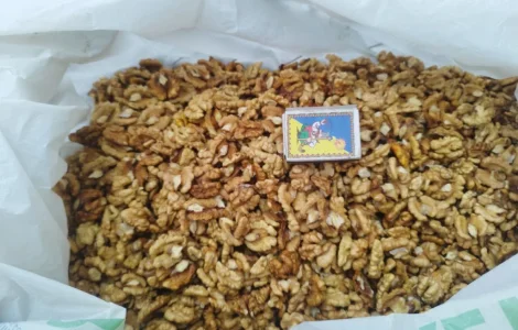 Продам горіхи лущенні і цілі