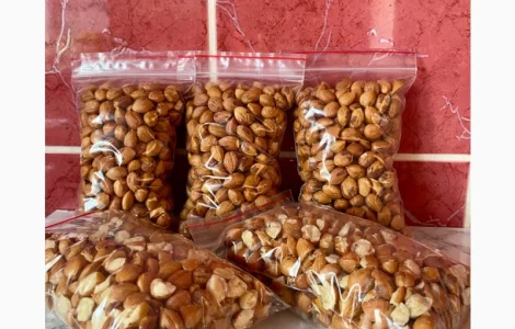 Фундук очищенный