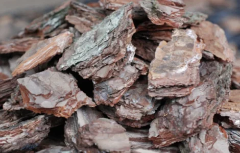 Продам кору сосны в мешках/кора сосновая/сосновая кора