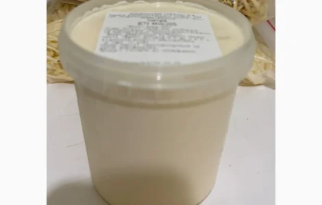 Продаж домашнього масла та сепараторної сметани