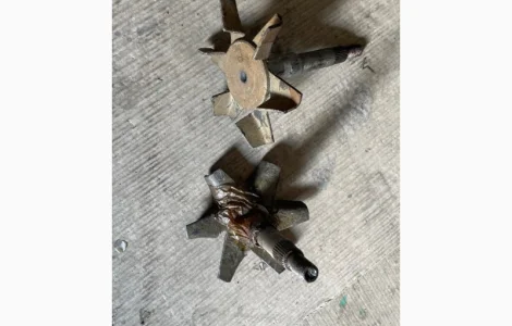 Валік з крильчаткою водяного насосу двигунів Д6