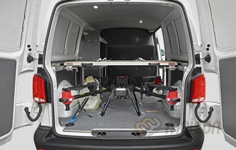 Обладнання фургона для перевезення агродронів