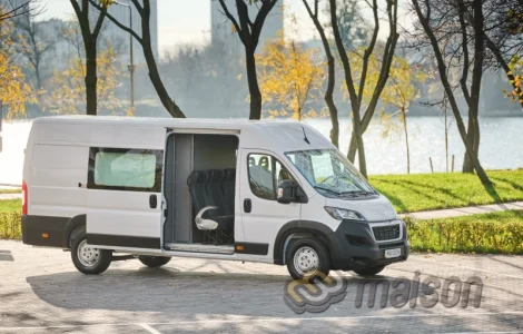 Вантажопасажирський Peugeot Boxer