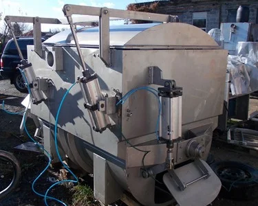 Вакуумний фаршемес Wolfking 2000 л. у продажу