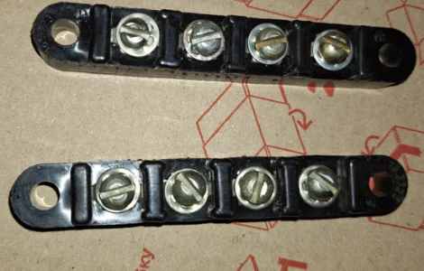 Панель з'єднувальна 4 клеми 16.3723