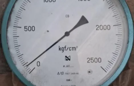 Манометр СВ-2500