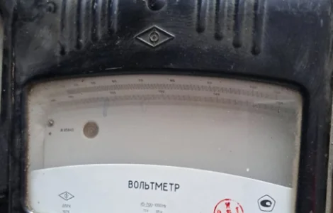 Вольтметр Д574