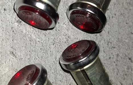 Ліхтар контрольної лампи ПД20-Д1