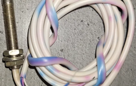 Вимикач колійної безконтактної серії ВПБ18 101-108 120УХЛ4