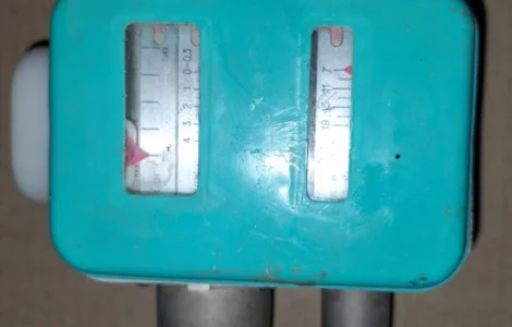 Датчик-реле тиску Д220-11