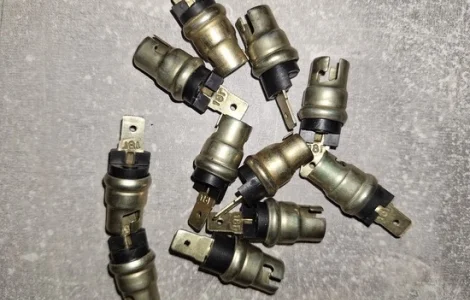 Патрон ЛВ211-329 щитка приборів 5320-3713010