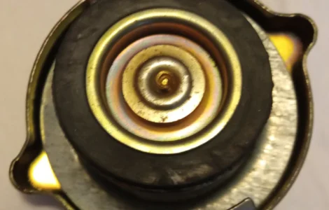 Кришка радіатора