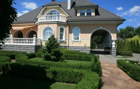 Предлагается к продаже элитное домовладение в г.Черкассы возле Днепра