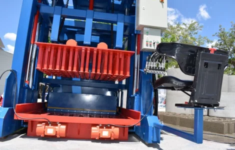 Вібропрес мобільний Svemlo SUMAB 4800